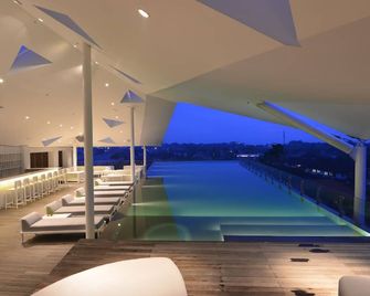 Ize Seminyak By Lifestyleretreats - Kuta - Pool