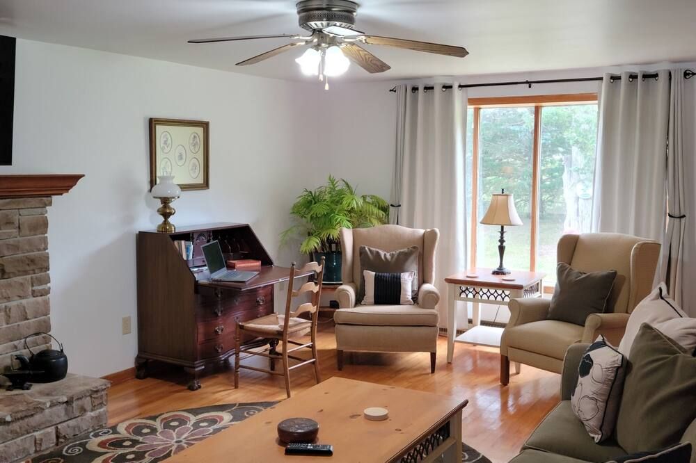 Mom's Heide-Way, quaint country escape from the DMV