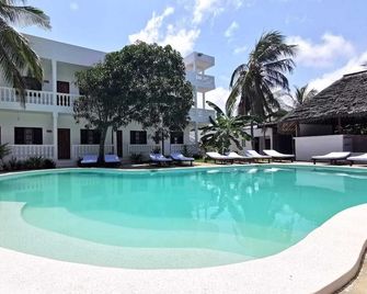 Thami House Watamu - Watamu - Zwembad