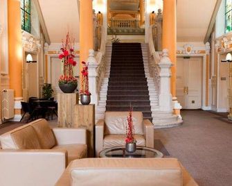 Grand Hôtel Du Tonneau D'Or - Belfort - Resepsjon