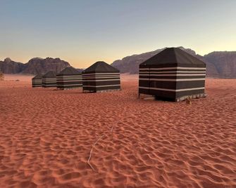 Wadi rum light camp - Wadi Rum - Schlafzimmer