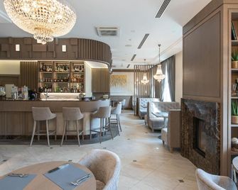 Calvary Hotel & Restaurant Vilnius - Vilnius - Bar