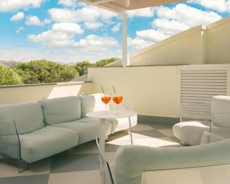 Hotel Nina - Bibbona - Balcony