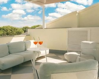 Hotel Nina - Bibbona - Balkon