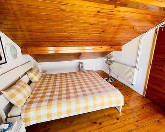 White House Lisbon Hostel - Lisbon - Bedroom