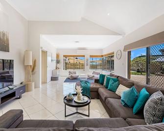 Coogee Family Beachside Holiday Home - Coogee - Soggiorno