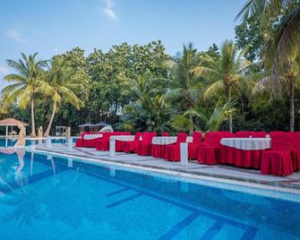 Lahari Resorts - Patancheru - Pool