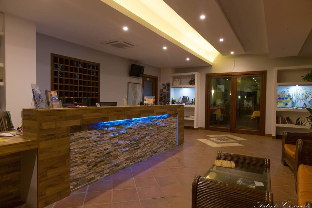 ريزيدنس هوتل لا تافيرنا