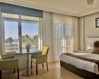 Hotel Simsek - Finike - Bedroom
