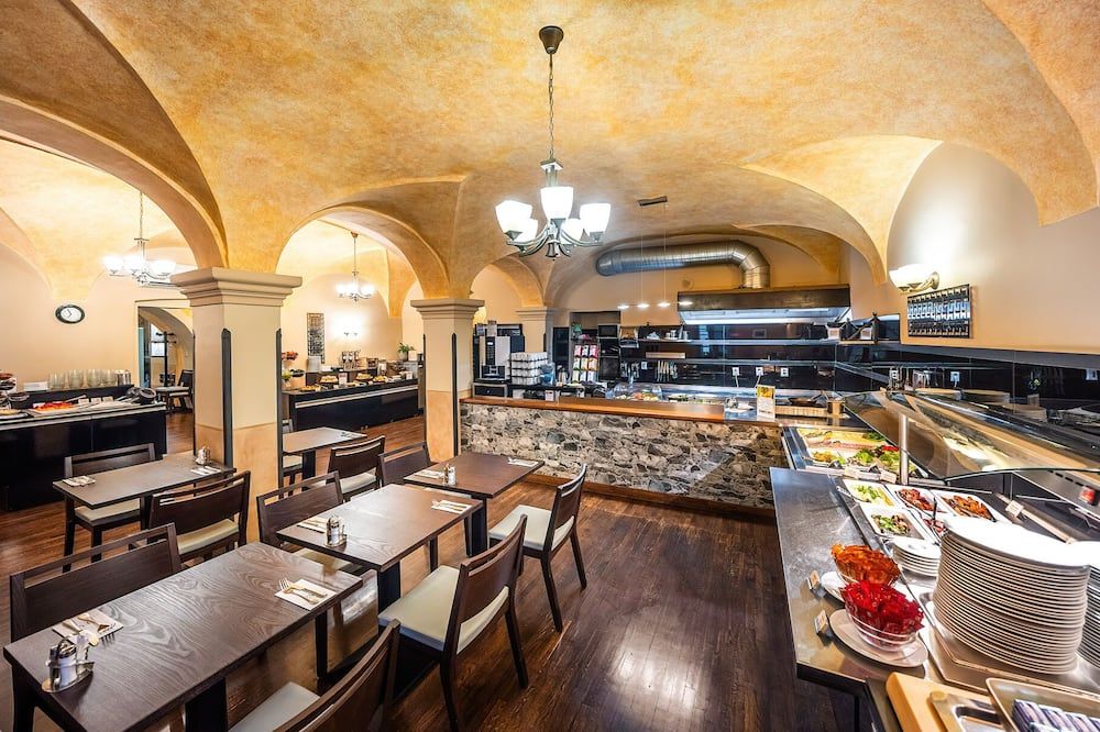 فندق ايليت براغ