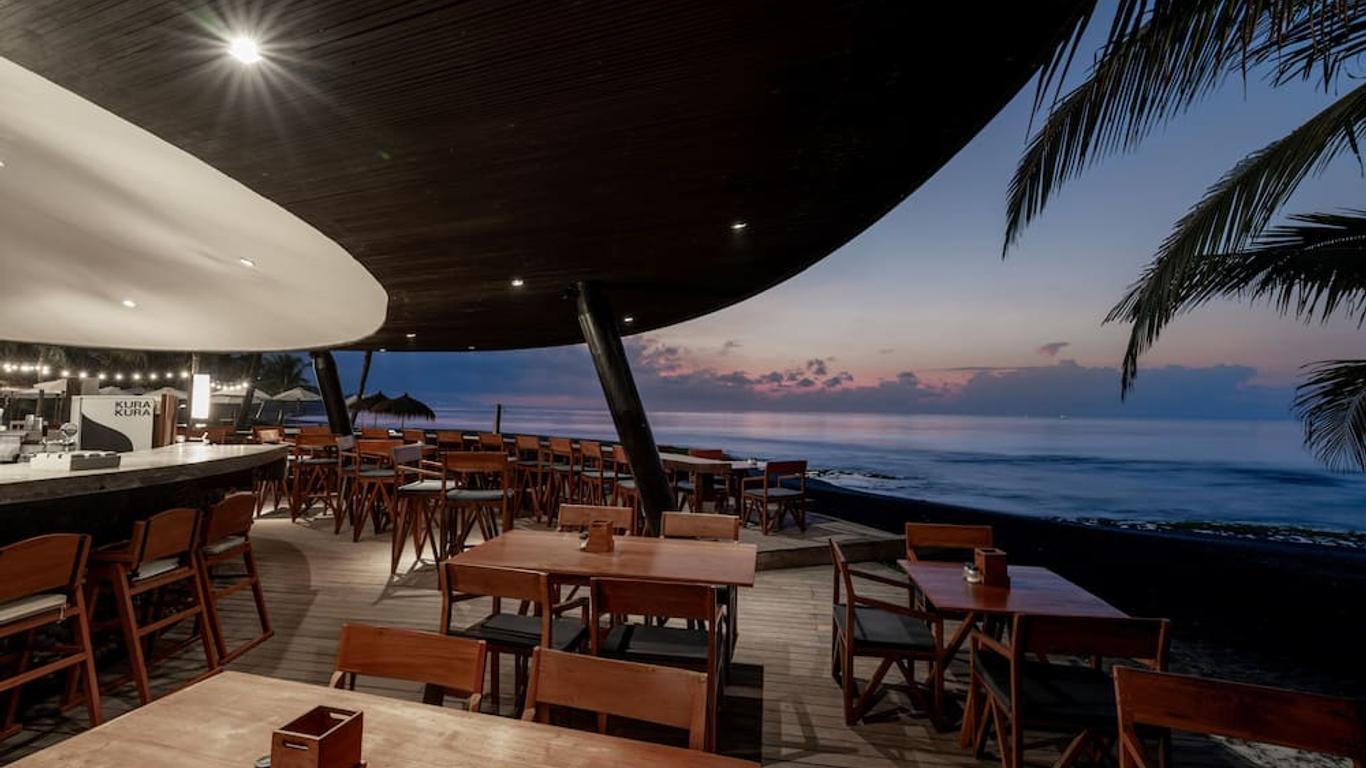 Hotel Komune and Beach Club Bali