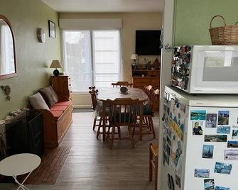 Bénodet, Apartment 60m2 In Dupleix, 100m From La Plage, Comfortable - Bénodet - Dining room