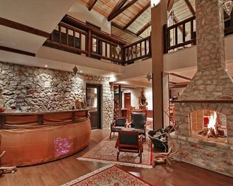Aesko Resort - Vytina - Recepción