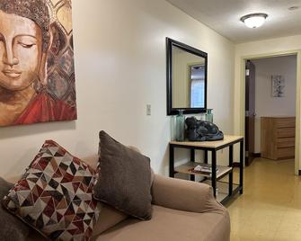 Cozy Downtown Apartment Tv Walk Everywhere - Pittsburgh - Living room