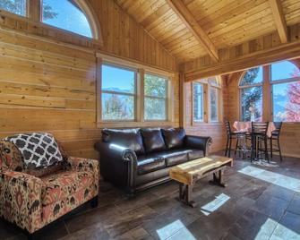 Mt. Joseph Lodge In Downtown Joseph: Unit #7 - Joseph - Sala de estar