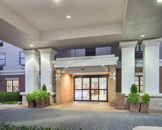 Holiday Inn Express & Suites Byron - Byron - Edificio