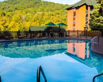 Dec 26 7 Nts Huge Queen Studio Westgate Smokey Mountain Resort Save 10% Slps 4 - Gatlinburg - Svømmebasseng