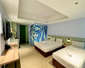 Wing Tat Grand Hotel - Semporna - Bedroom