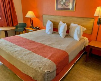 Scottish Inns and Suites - Bordentown - Bordentown - Bedroom