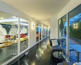 Anajak Bangkok Hotel - Bangkok