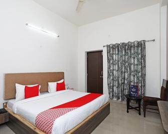 Oyo 10967 Dhola Maru Resort - Kota - Habitación
