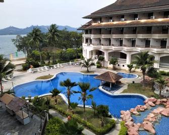 The Orient Star Resort Lumut - Lumut