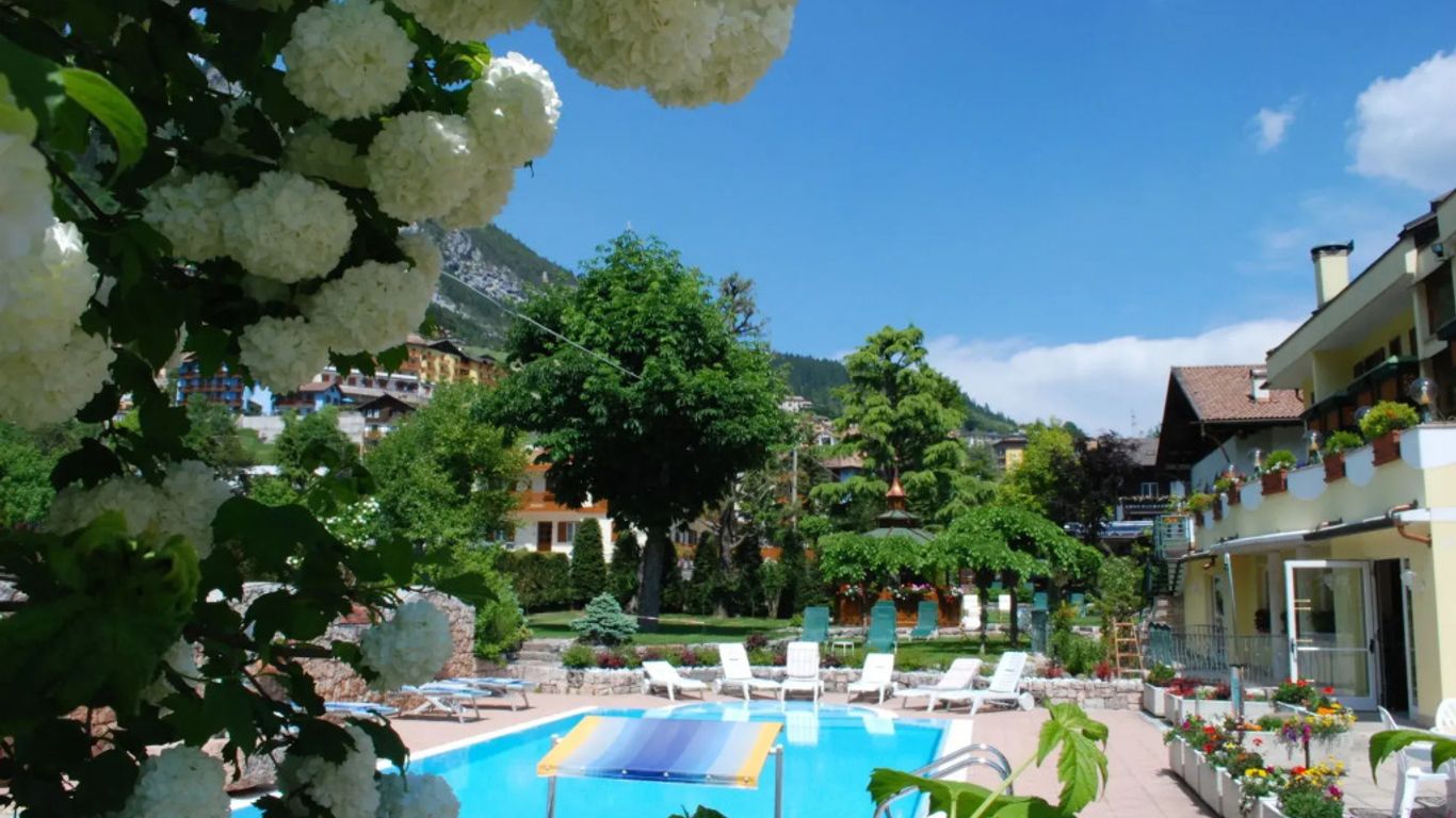 Alledolomiti Boutique Lake Hotel - Adults friendly