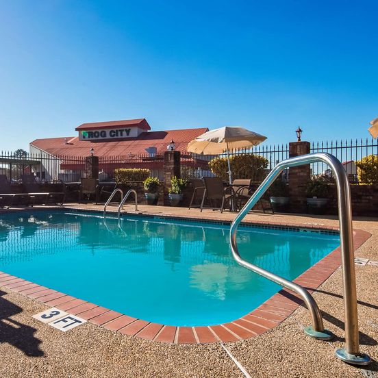 Pool view of Best Western Rayne Inn