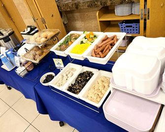 Toyoko Inn Kawasaki Ekimae Isago - Kawasaki - Buffet