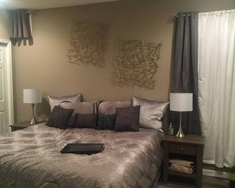 Private Luxury Apartment With Free Parking - Waldorf - Bedroom