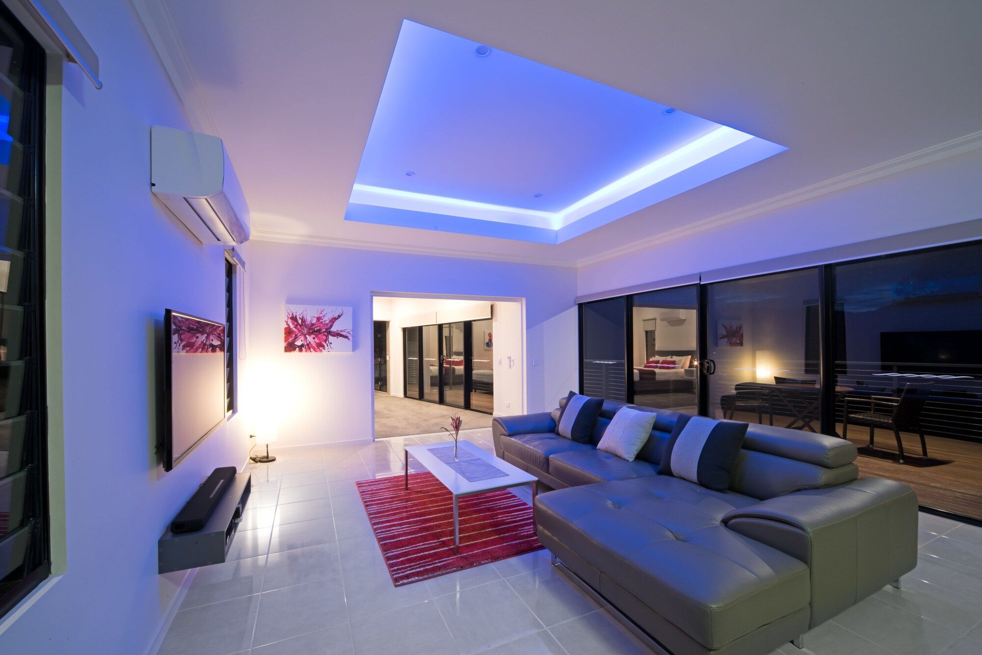Seclude Rainforest Retreat - Long Island - Salon