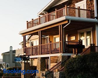 Shorelight Inn - Benicia - Building