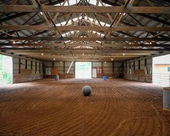 Peaceful and cozy equestrian saturated retreat - Pacific