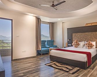 Kanishka Retreat Resort Chail - Chail - 臥室