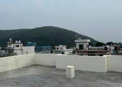 Spacious Villa in Dehradun - Dehradun - Balkon