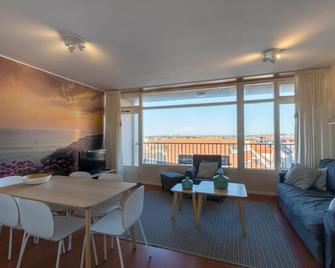 Attractive Apartment in the Center and at the Bottom of the Zoutelande Dunes - Zoutelande - Huiskamer