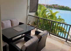 Eden Luxury Apartment - P146A13 - Roche Caiman - Balcony