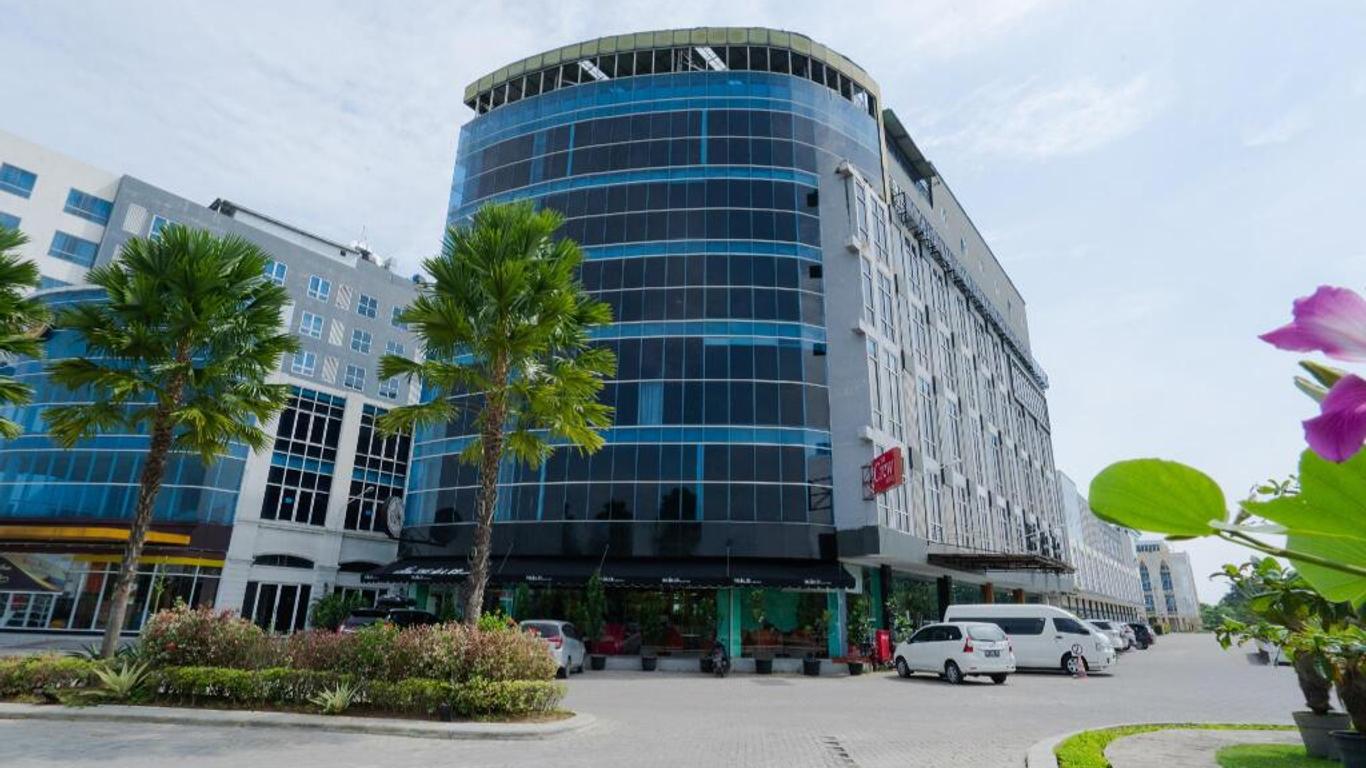 The Crew Hotel Kualanamu International Airport