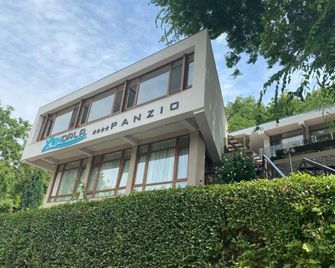 Xendala Panzio - Balatonfőkajár - Edificio