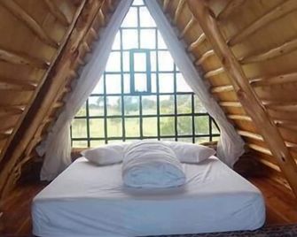 Samawati Lakeside Cottages - Nyahururu - Bedroom