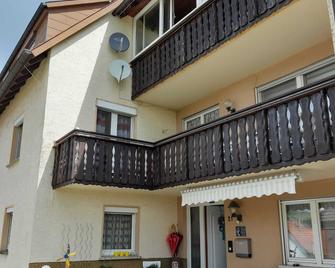 Urlaub wo die Alb am Höchsten ist - Obernheim - Edificio