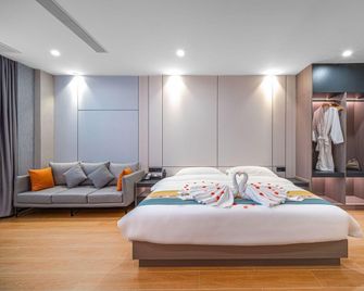 Charming Hotel - Jiangmen - Bedroom