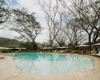 Holistic Ecohotel - Santa Fe de Antioquia - Piscine
