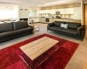 Le Kube - Appartements de Prestige au centre d'Annecy - Annecy - Living room