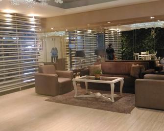 Waterplace Apartment - Surabaya - Salon