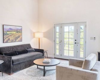 Hilltop by Avantstay Countryside Escape - Paso Robles - Salon