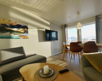 Lofoten Basecamp - Leknes - Sala de estar