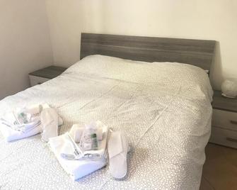 Coccole nel borgo 2min to outlet - Serravalle Scrivia - Habitación