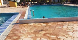 El Mouahidine - Oran - Pool