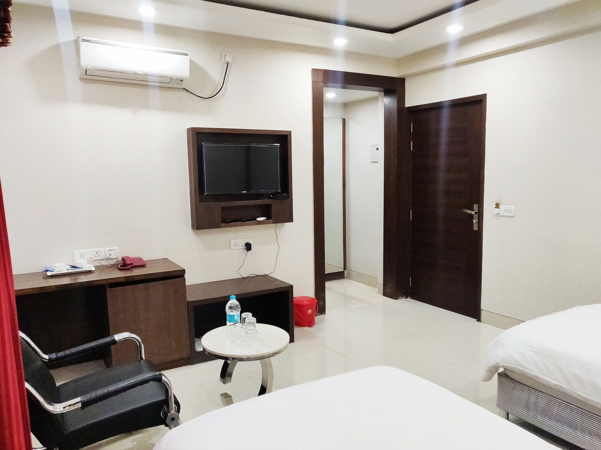 Bodhgaya Seven Inn Hotel n Restaurant - Bodh Gaya
